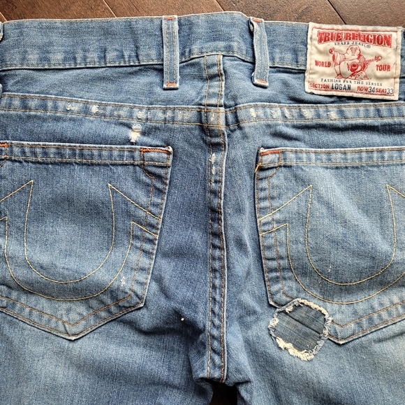 Men's True Religion distressed jeans - Picture 4 of 6